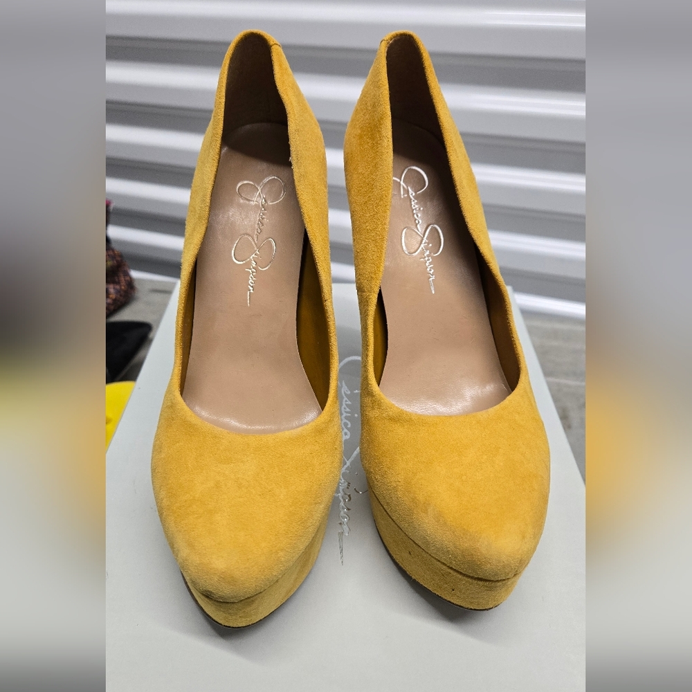 Jessica Simpson Suede Yellow Pumps